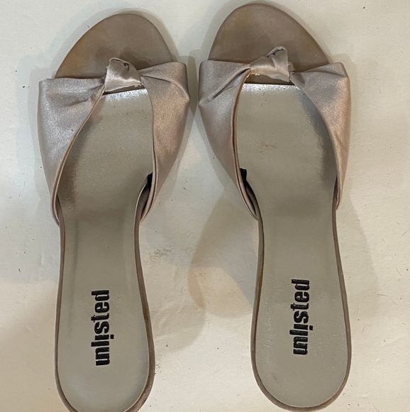 Unlisted, Fabric Heels with Genuine Leather Sole - Size 8.5 - Picture 5 of 7